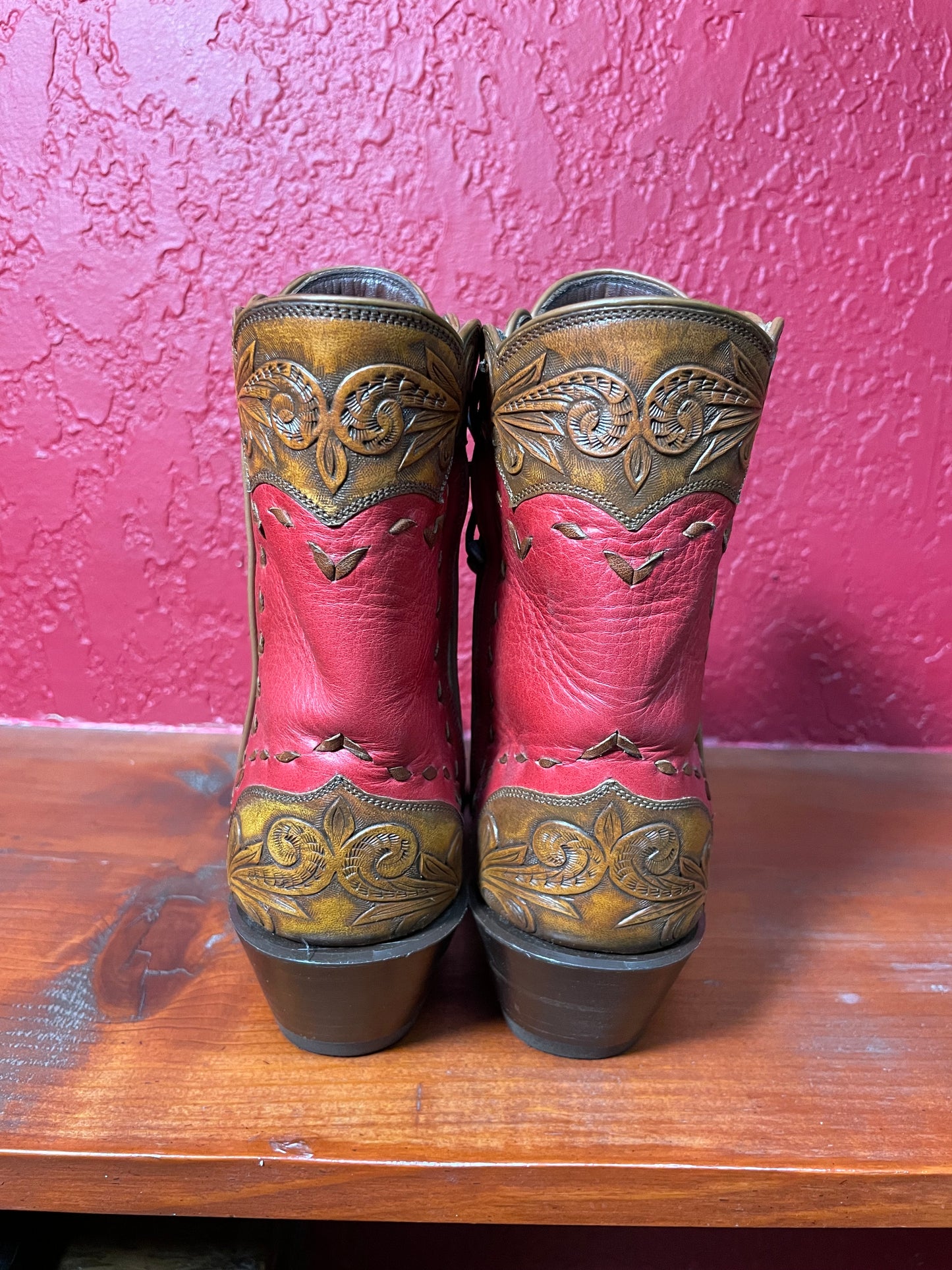 Rouge Handtooled Zorro