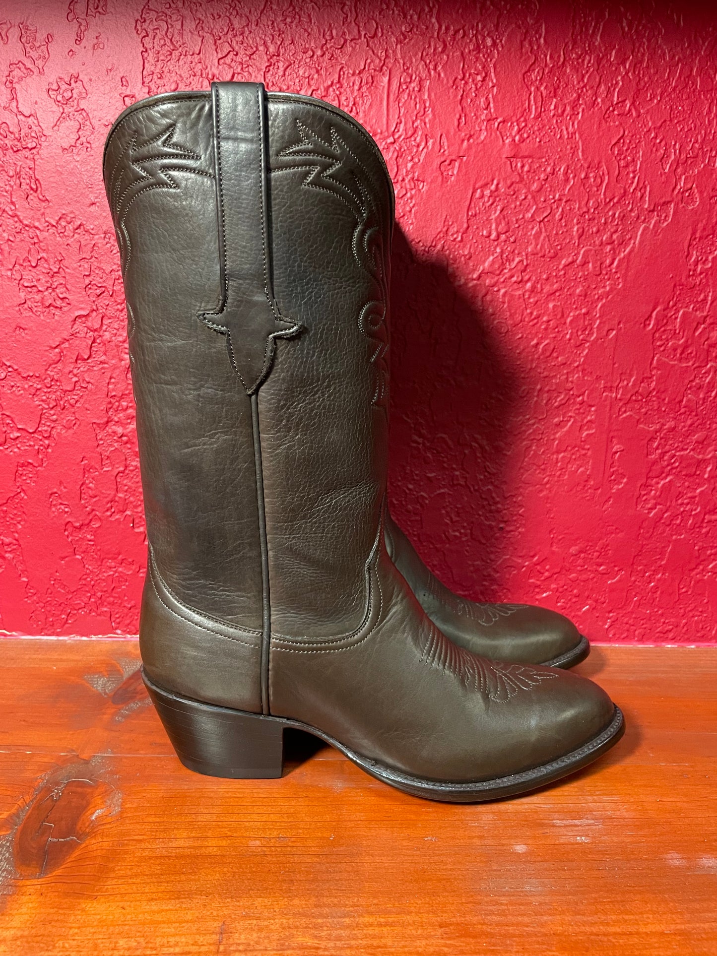 Chocolát Baby Calfskin Classique Cowgirl