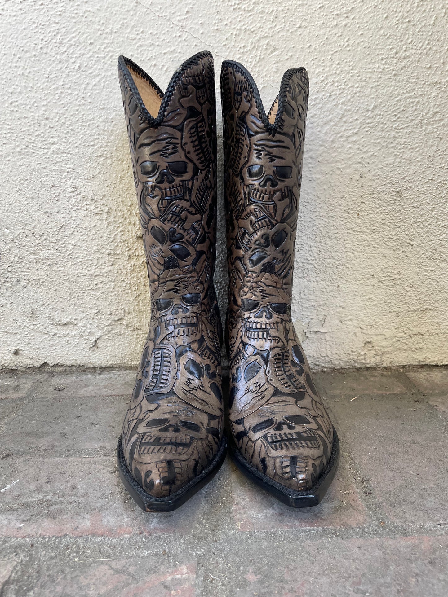 62 Muertos Black Death