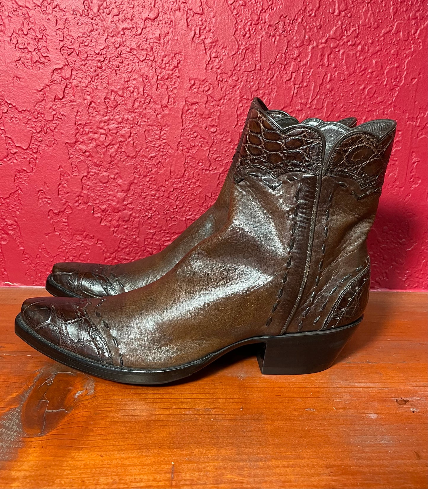 Bourbon Italian Calfskin with Sport Rust Gator Trim Zip