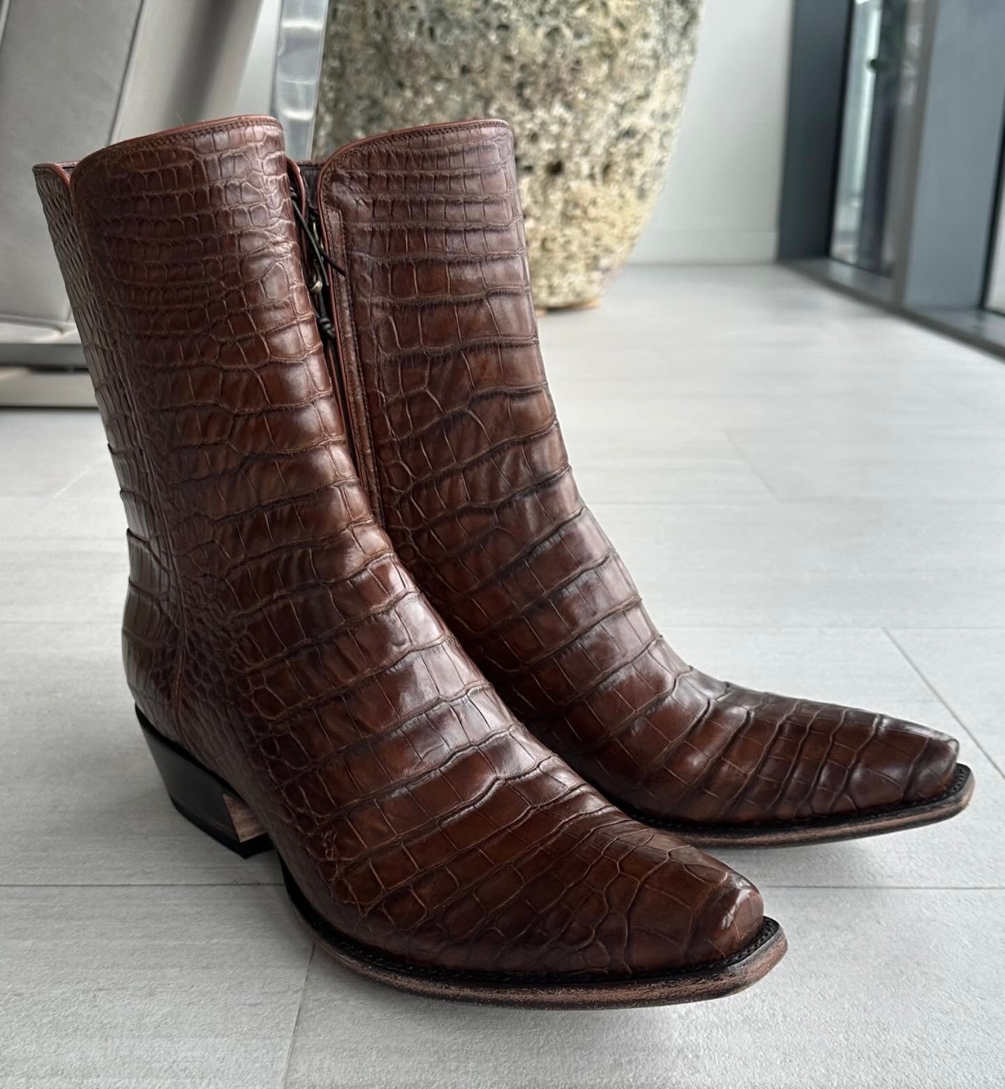 9” Bourbon American Alligator Belly Zip