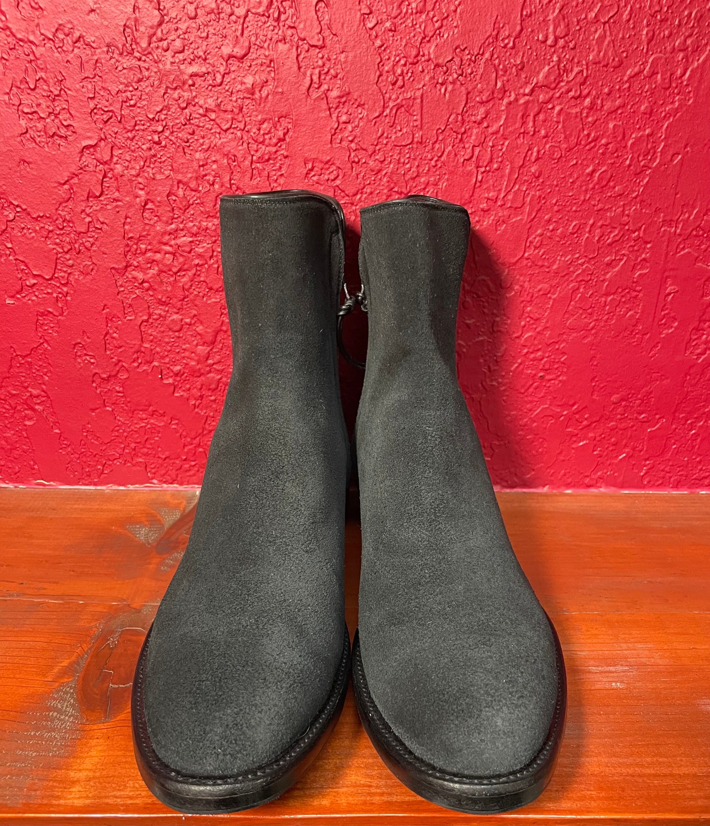 Noir Roughout Ankle Zip