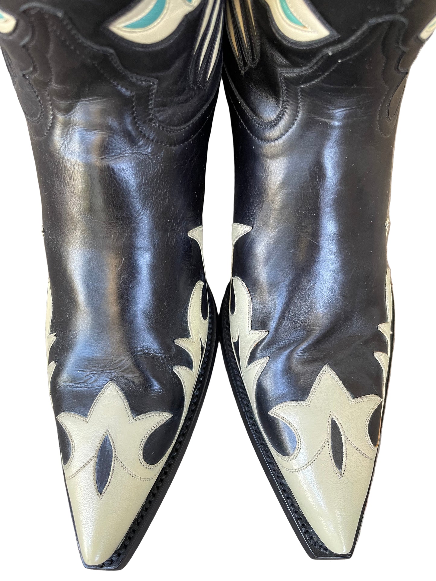 Lefty Noir and Cremé