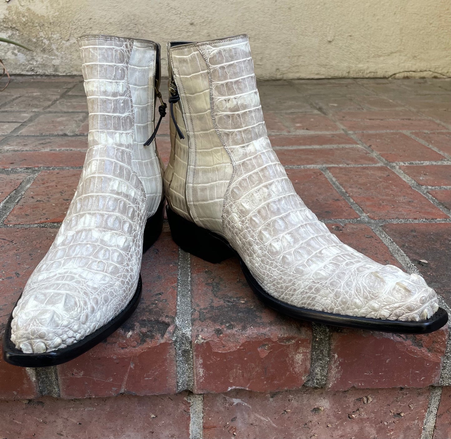 Full Blanc Antiqued Hornback American Alligator Zip