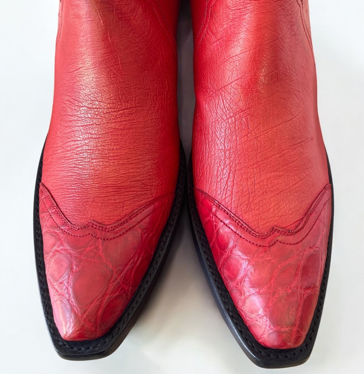 Rouge Smooth Ostrich w/Gator Trim Shorty