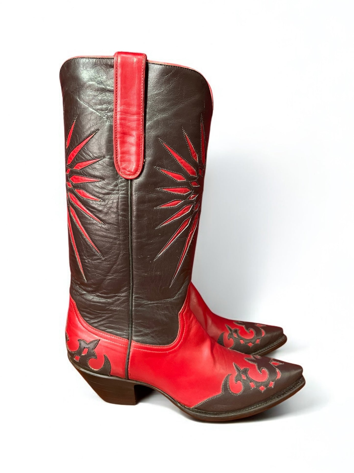 Sunburst Cowgirl in Rouge and Chocolate