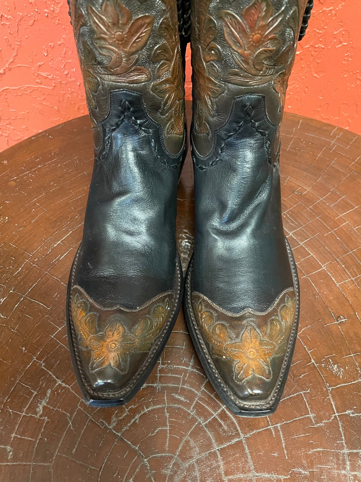 Stargazers Noir Et Cafe Cowgirl