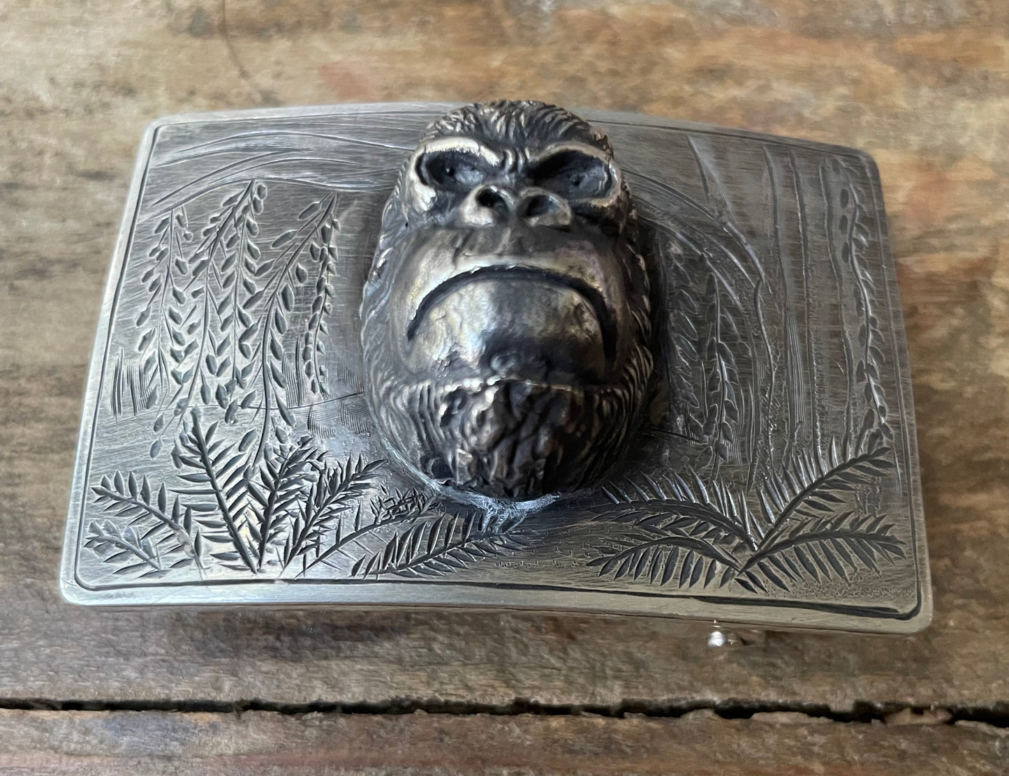 Gorilla Buckle