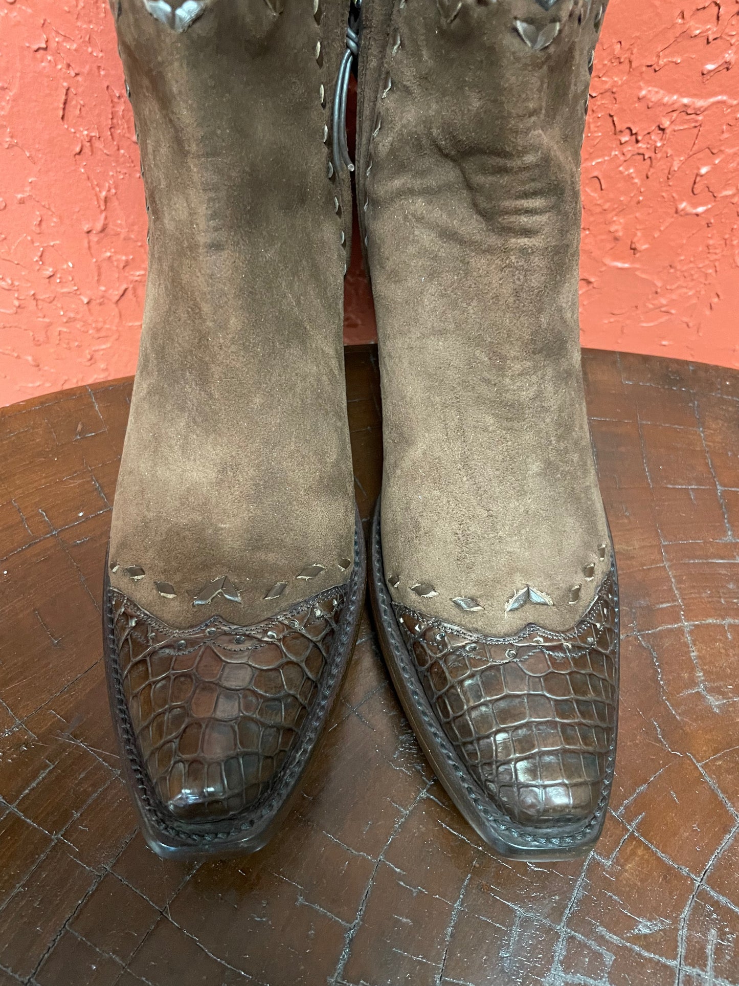 Espresso Chèvre Suede Et Crocodile Trim Zorro