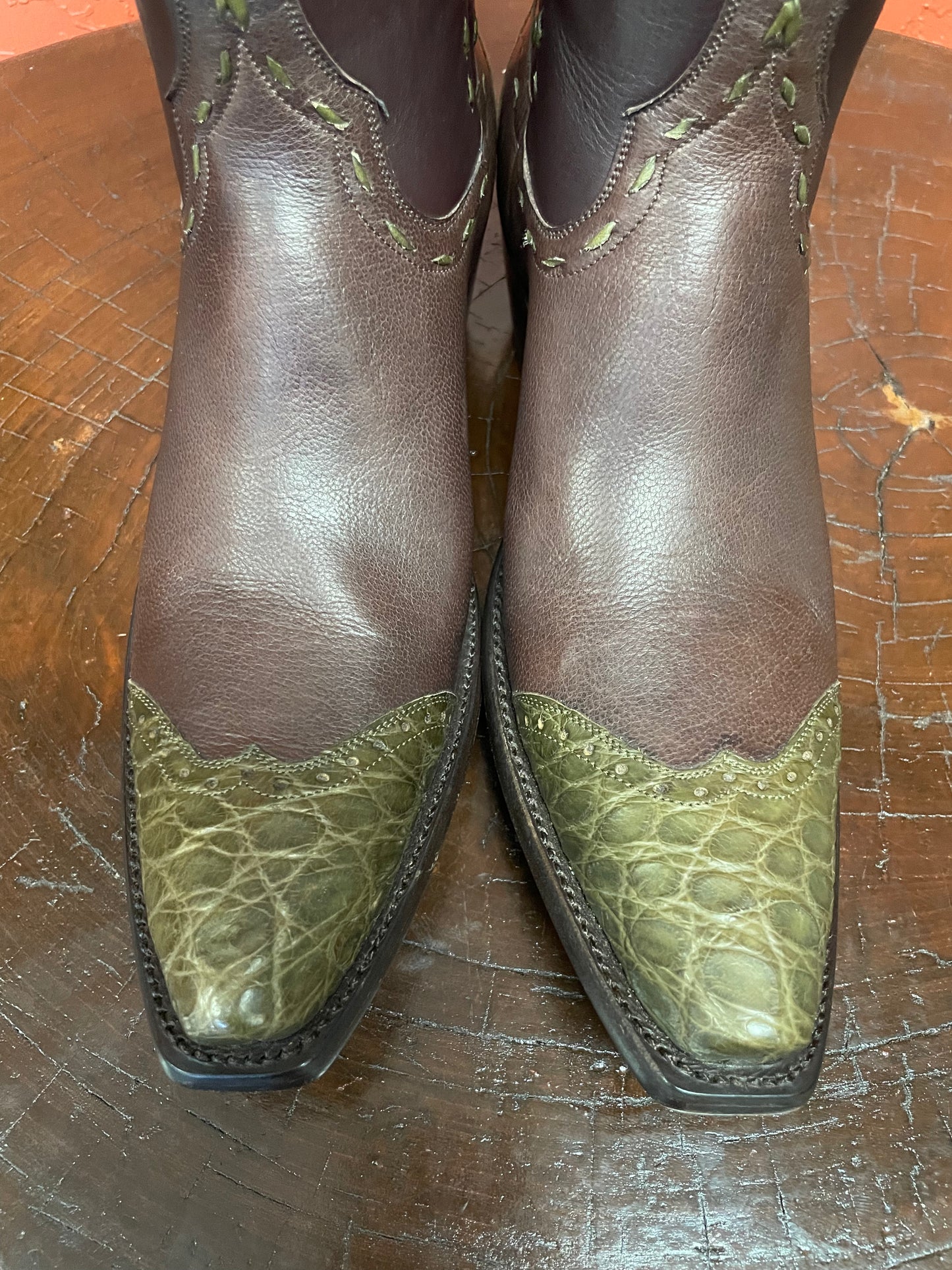 Chocolát Et Olive Alligator Cowgirl