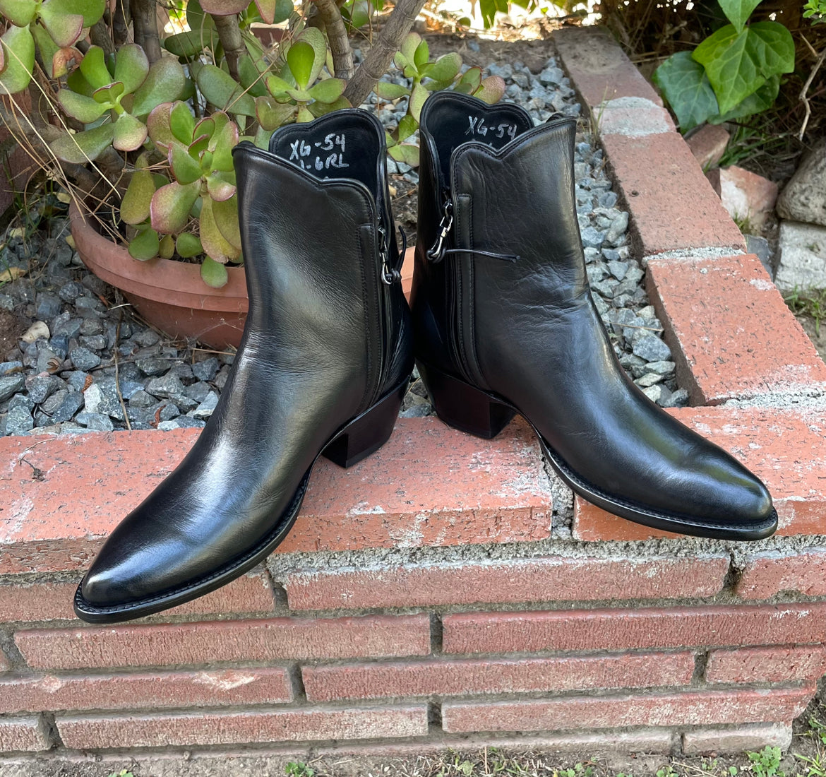 Femme Noir Water Buffalo Calf Zorro