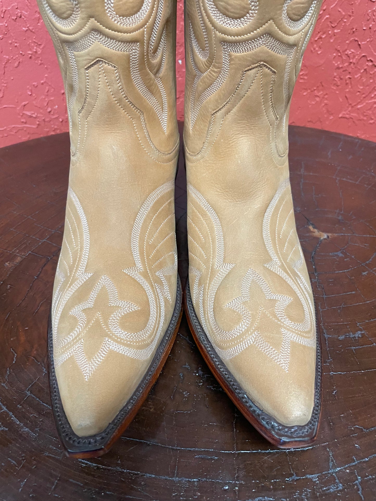 Saddle Tan Nubuck Cowgirl