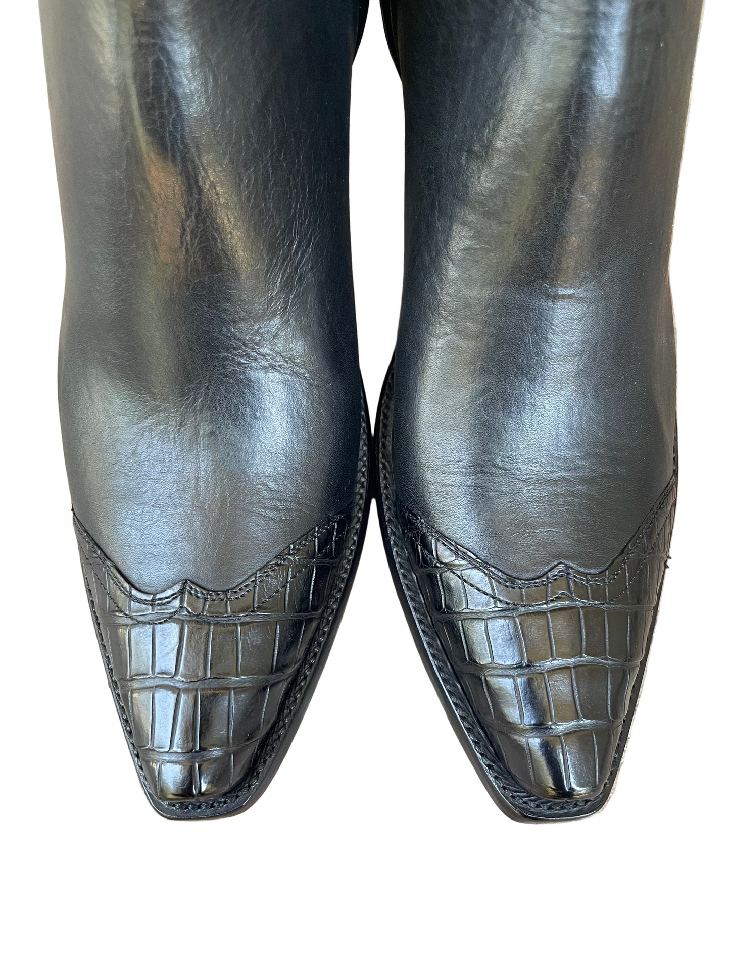 Women’s Calfskin With Caiman Trim Zip in Noir