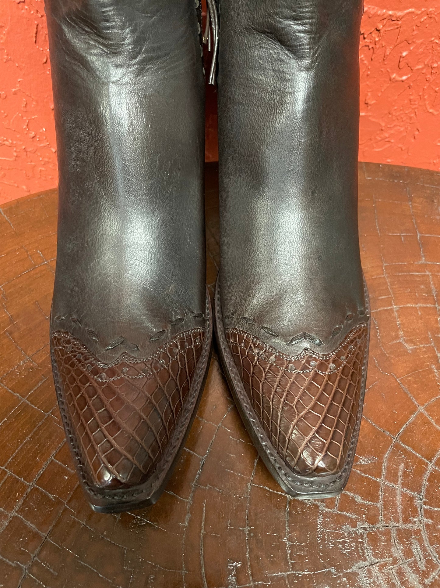 Femme Espresso Calf Et Sport Rust Crocodile Trim With Buckstitch Zorro