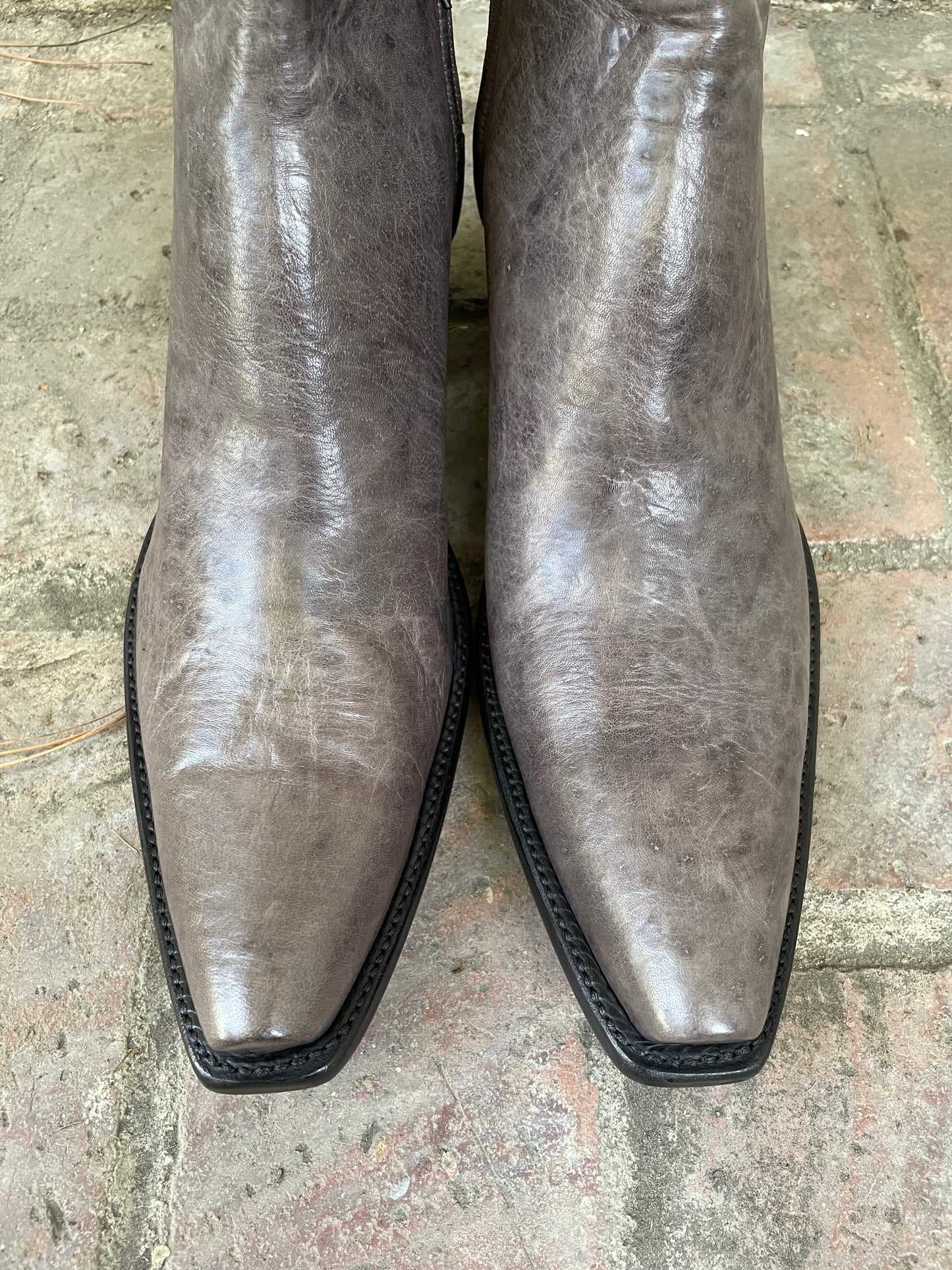 Gris Aged Montana Goatskin Zorro