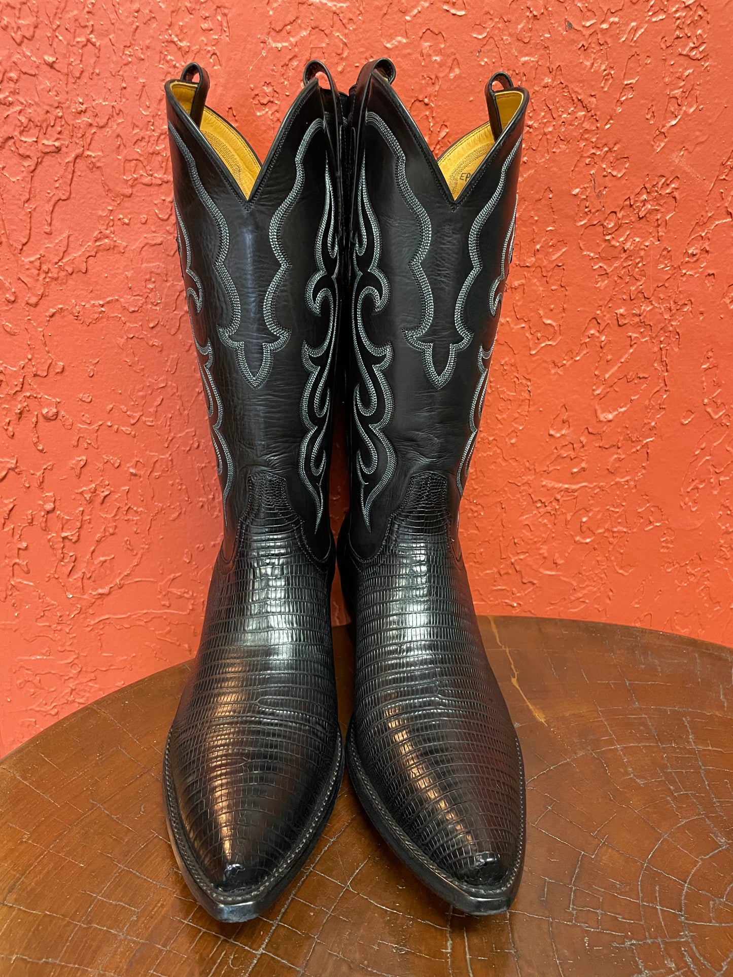 Homme Noir Teju Lizard Cowboy