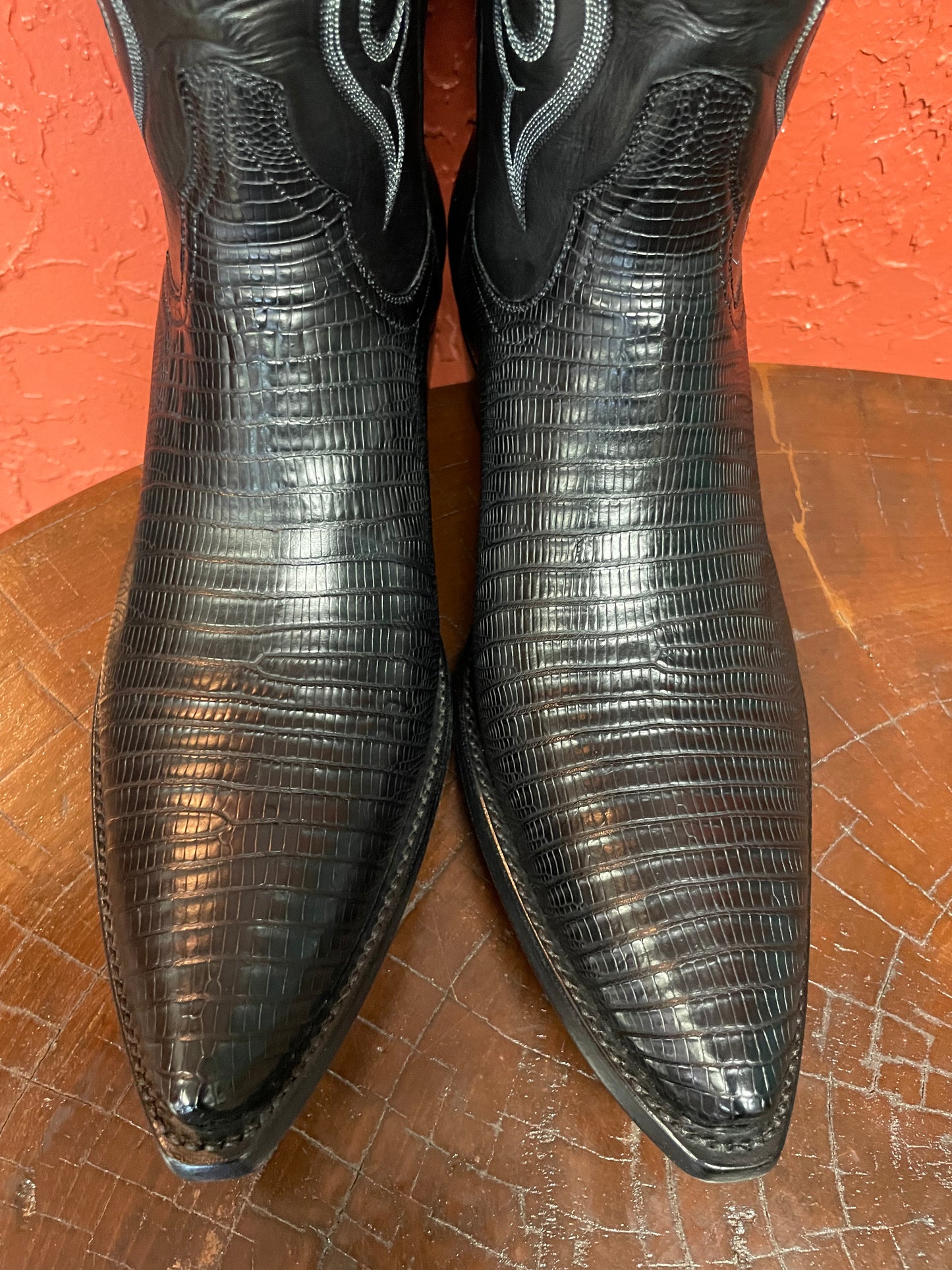 Homme Noir Teju Lizard Cowboy