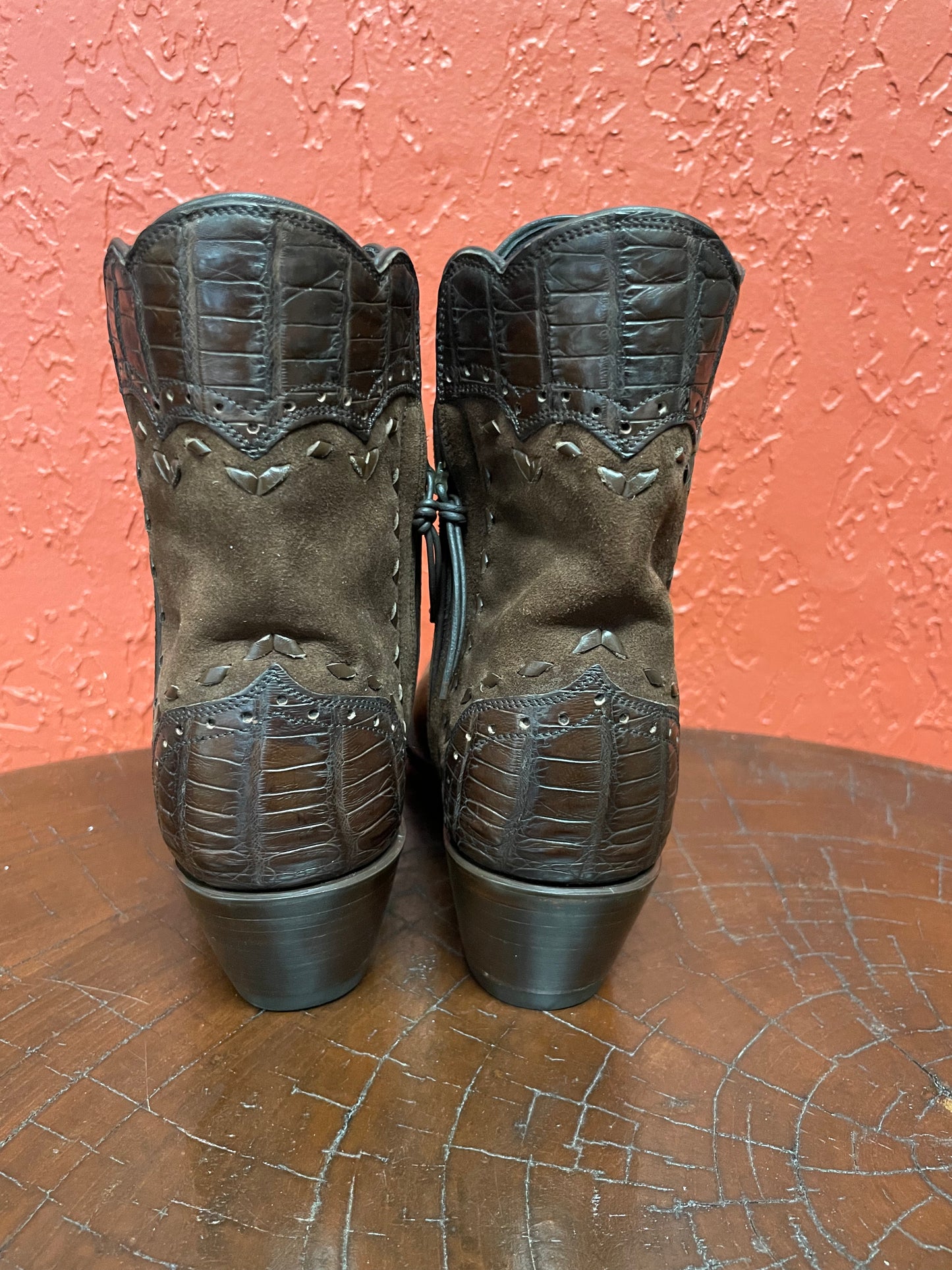 Espresso Chèvre Suede Et Crocodile Trim Zorro