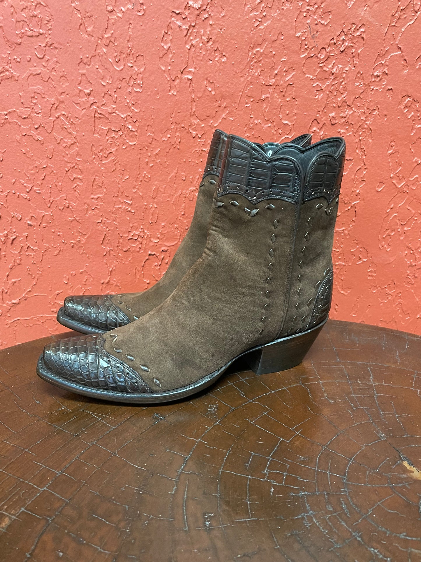 Espresso Chèvre Suede Et Crocodile Trim Zorro