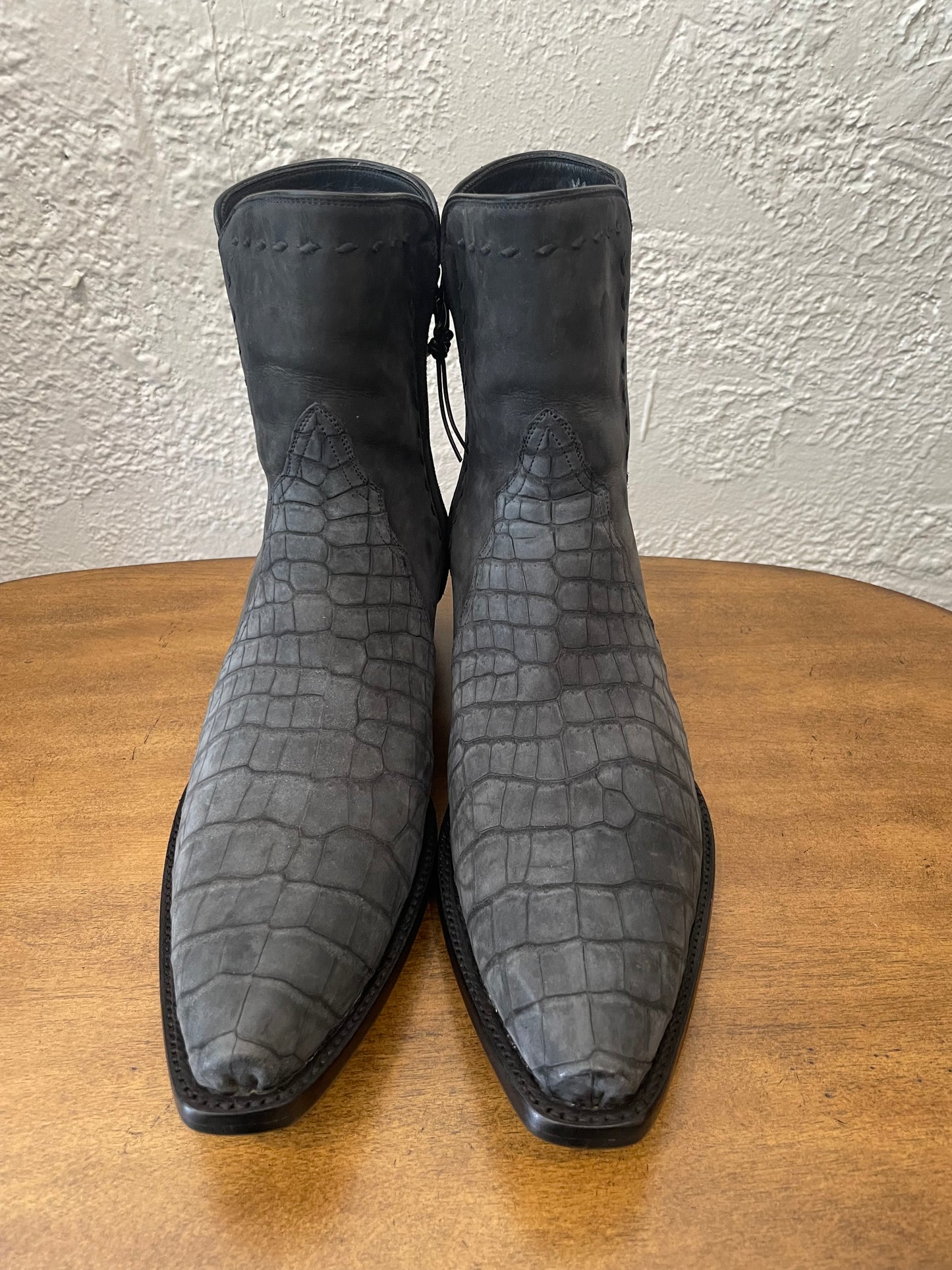 Nubuck Gator Belly with Matching Nubuck Calf Zip in Gray