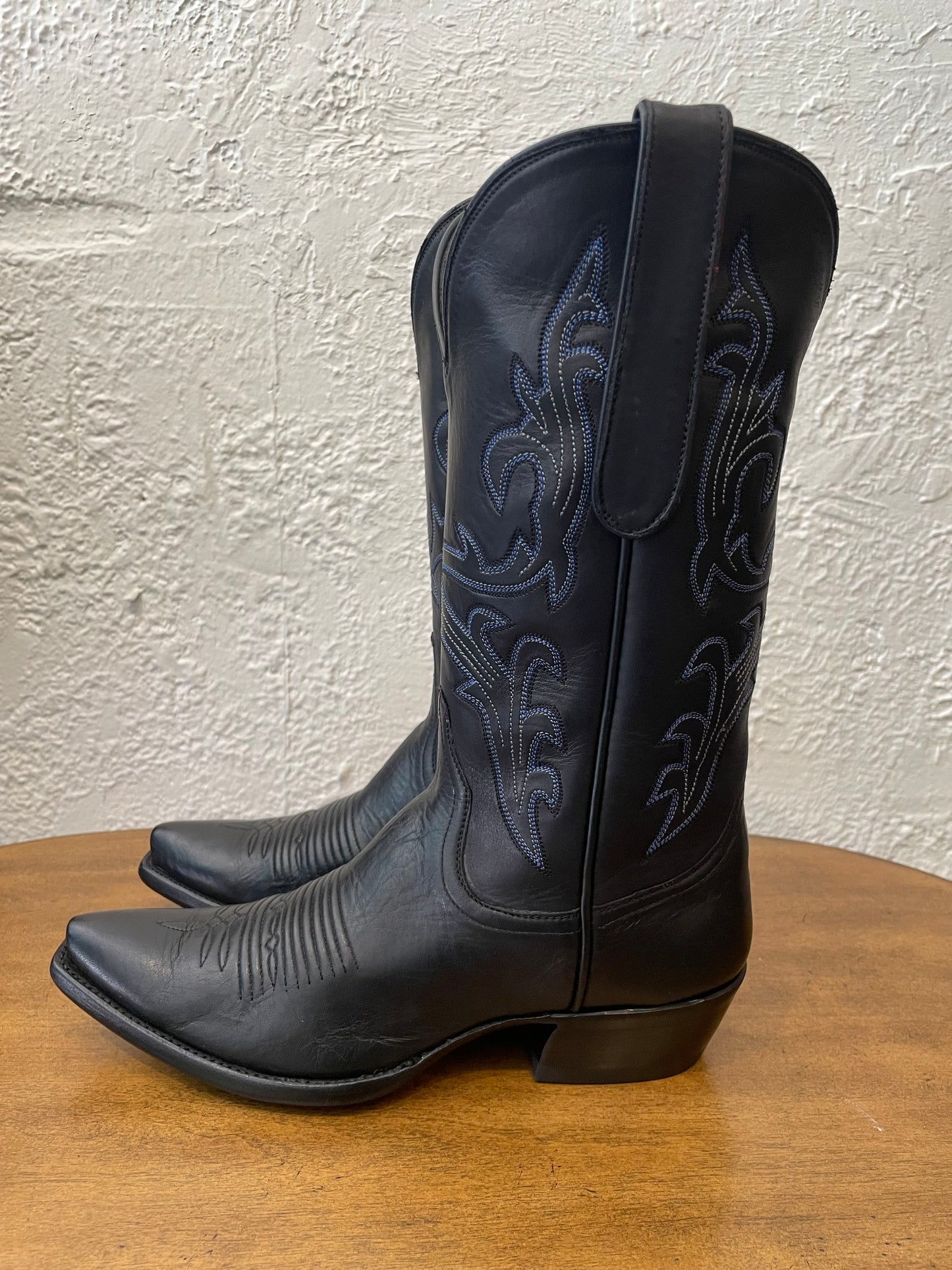 Cheval Cowgirl in Noir