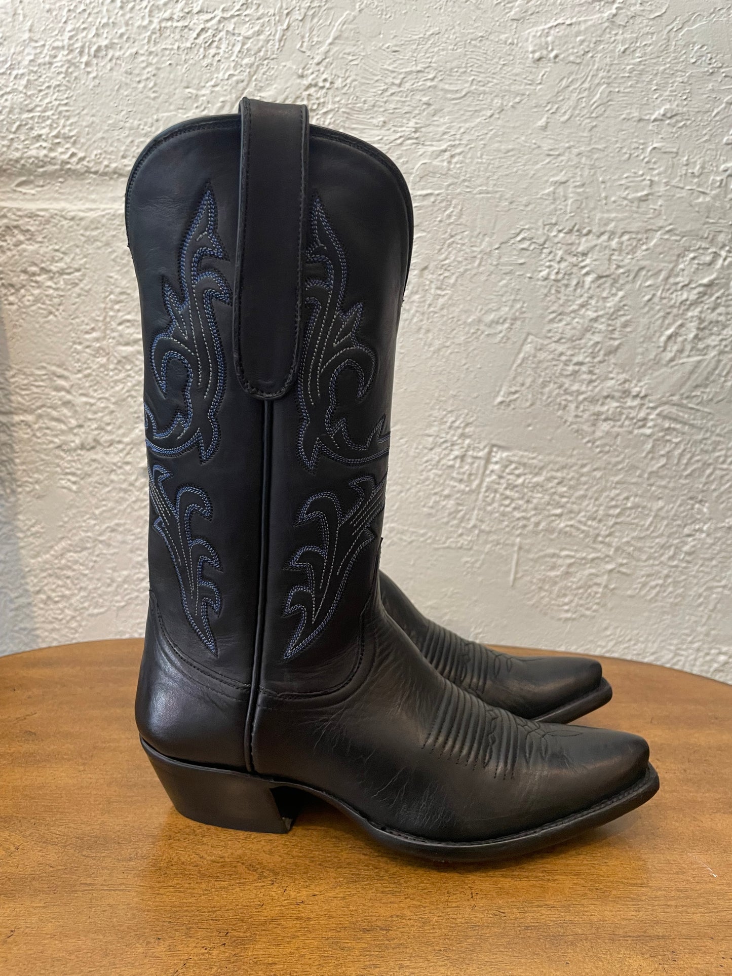 Cheval Cowgirl in Noir