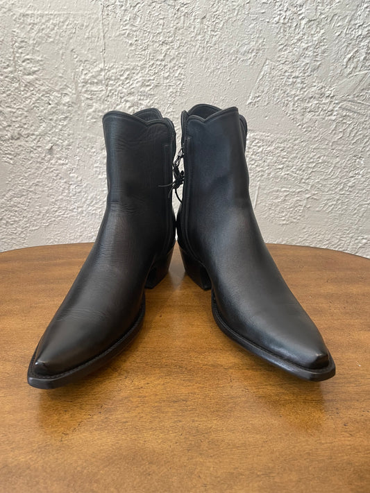 Calfskin Zip in Noir for Women
