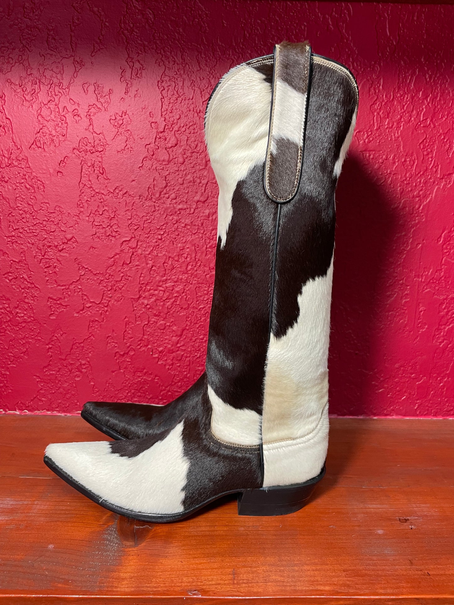Blanc Et Chocolát Hair-On Calf Tall Cowgirl (Vintage)