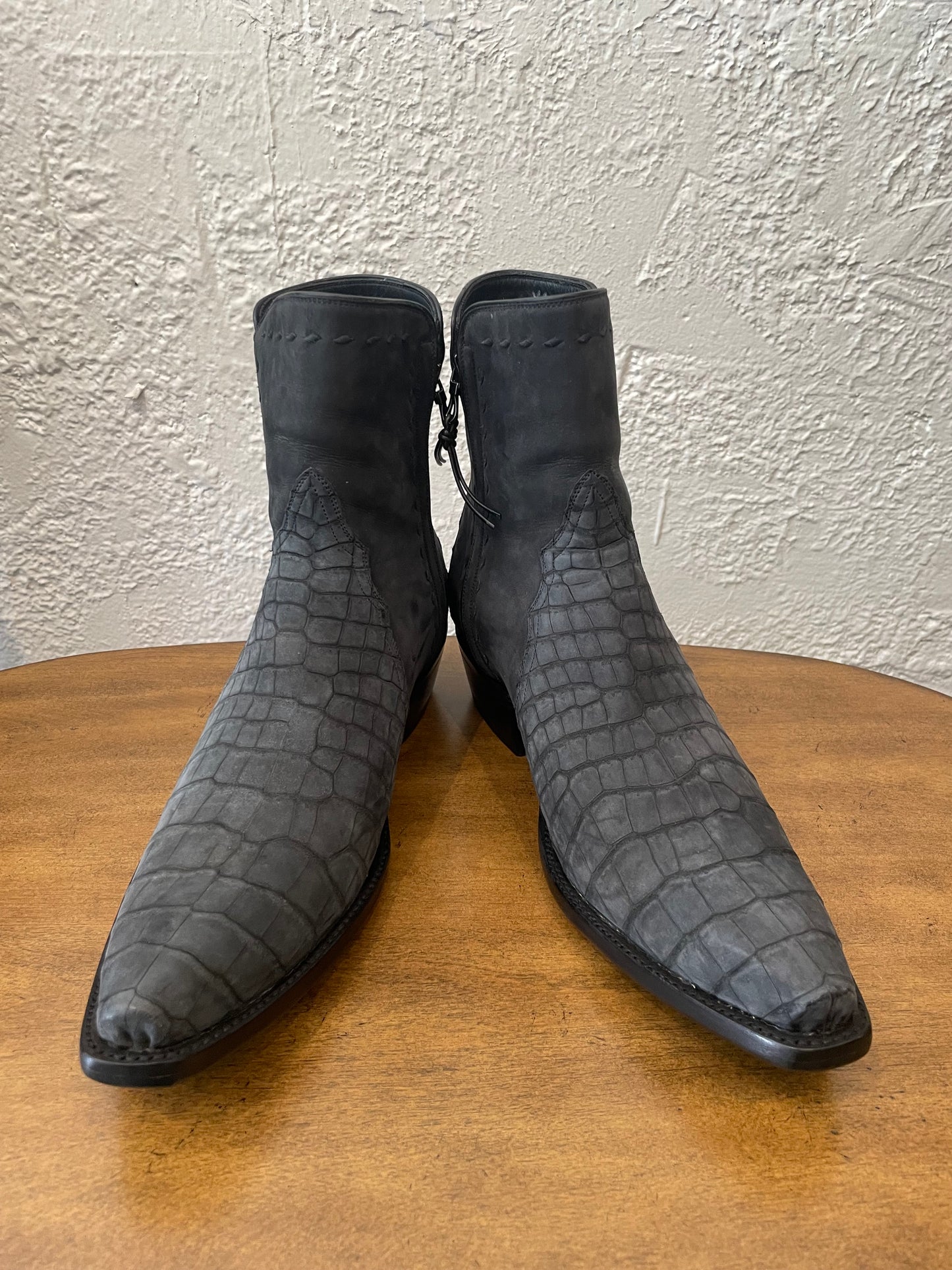 Nubuck Gator Belly with Matching Nubuck Calf Zip in Gray