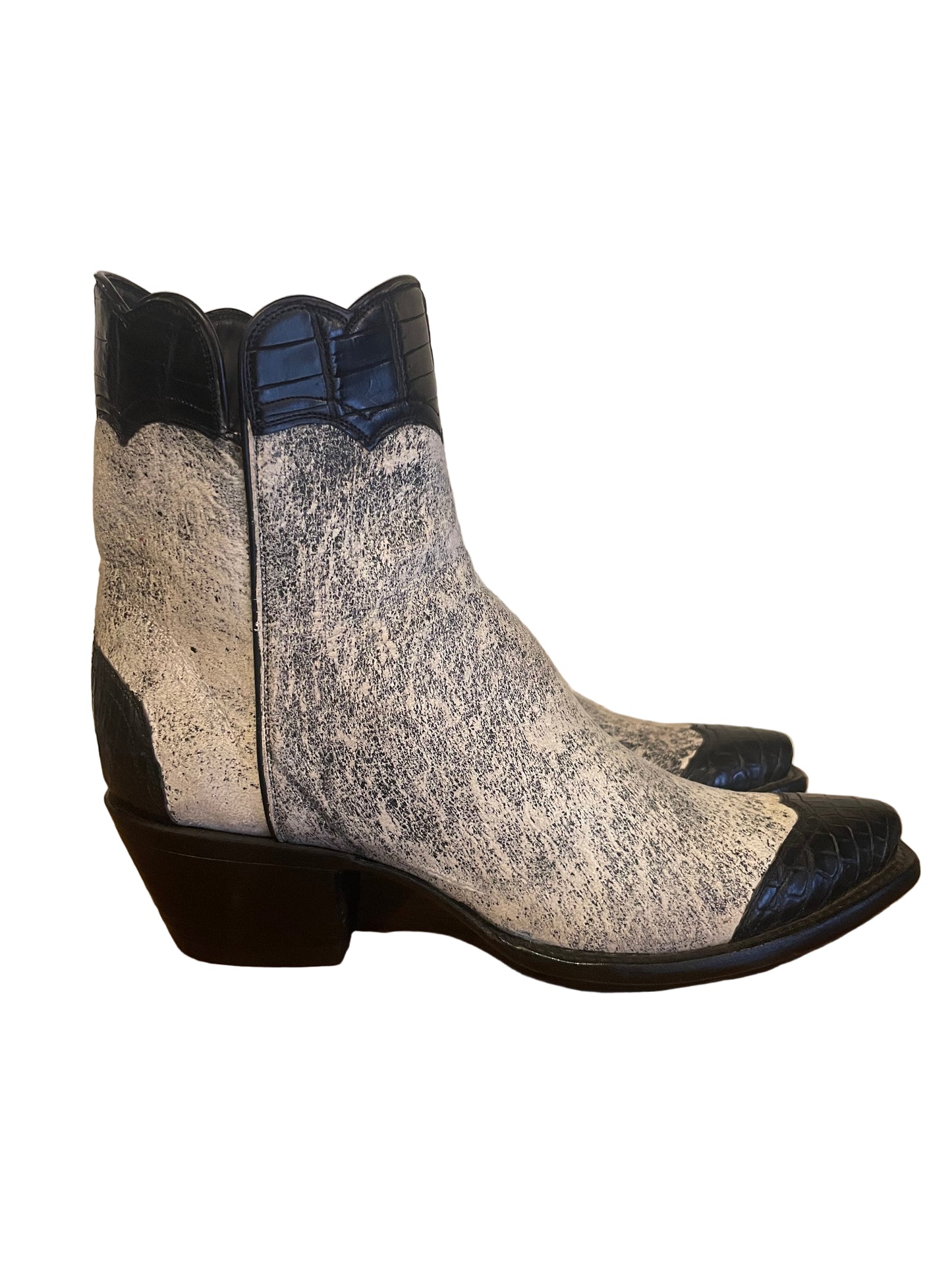 Lambsuede and Crocodile Zip in Distressed White and Noir