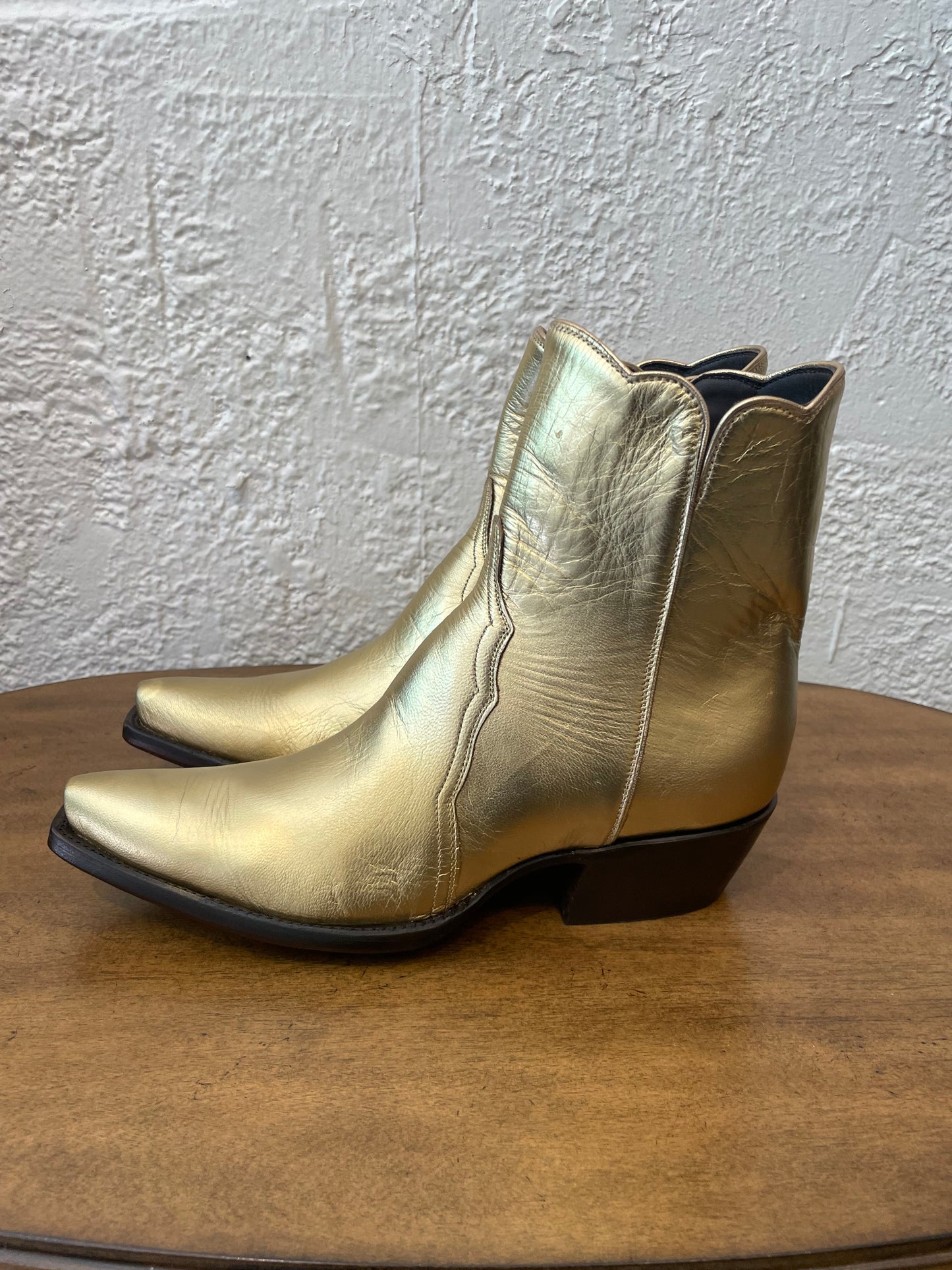 Women’s Calfskin Zip in Metallic Gold