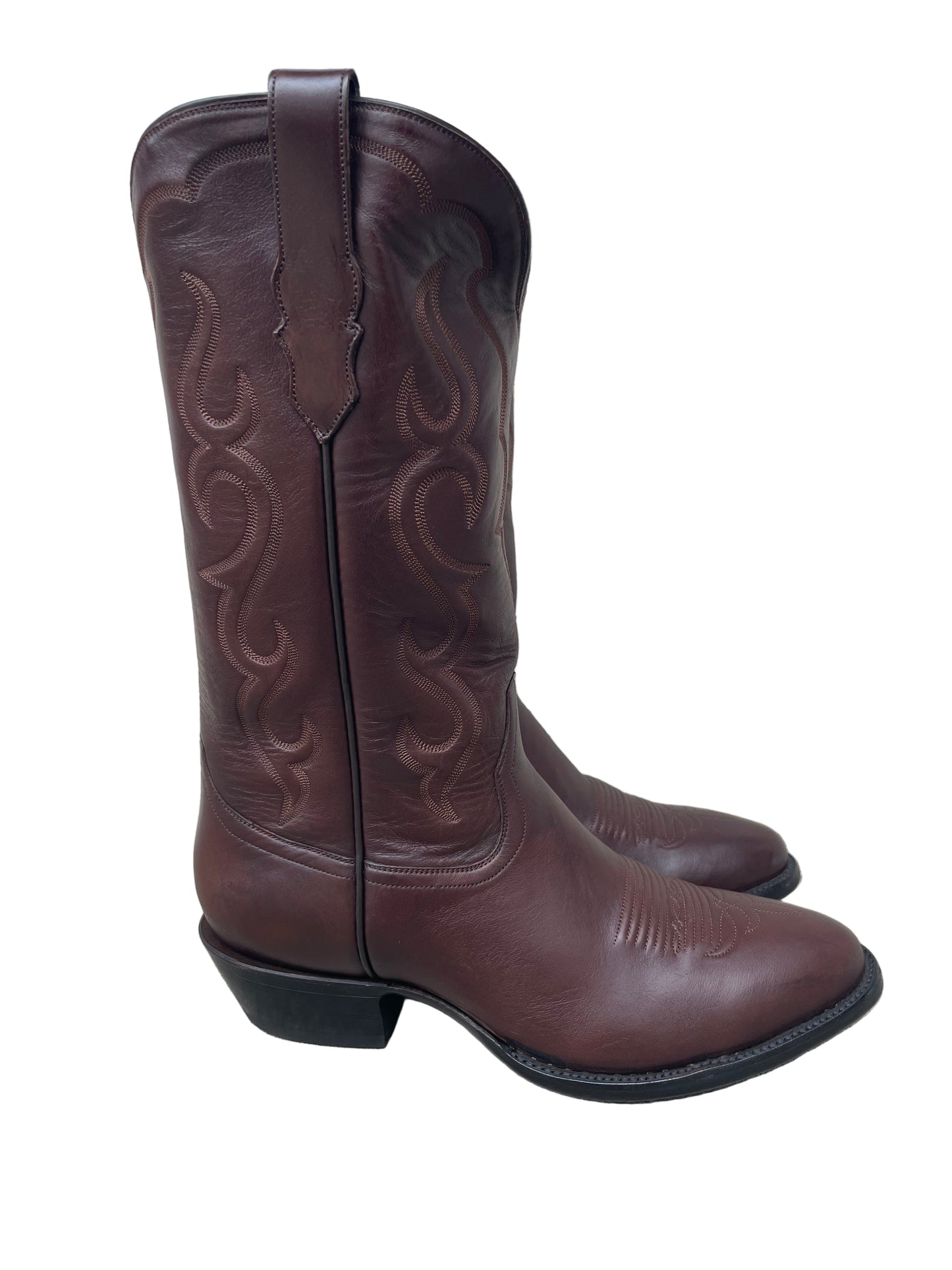 Classic Cowgirl in Sport Rust