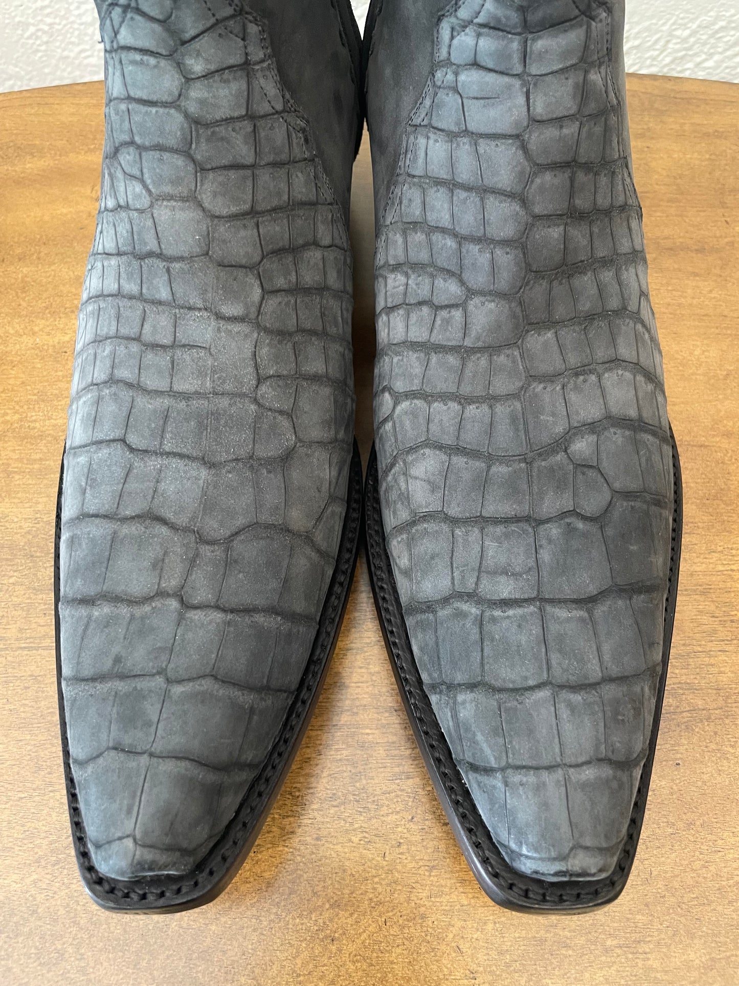Nubuck Gator Belly with Matching Nubuck Calf Zip in Gray
