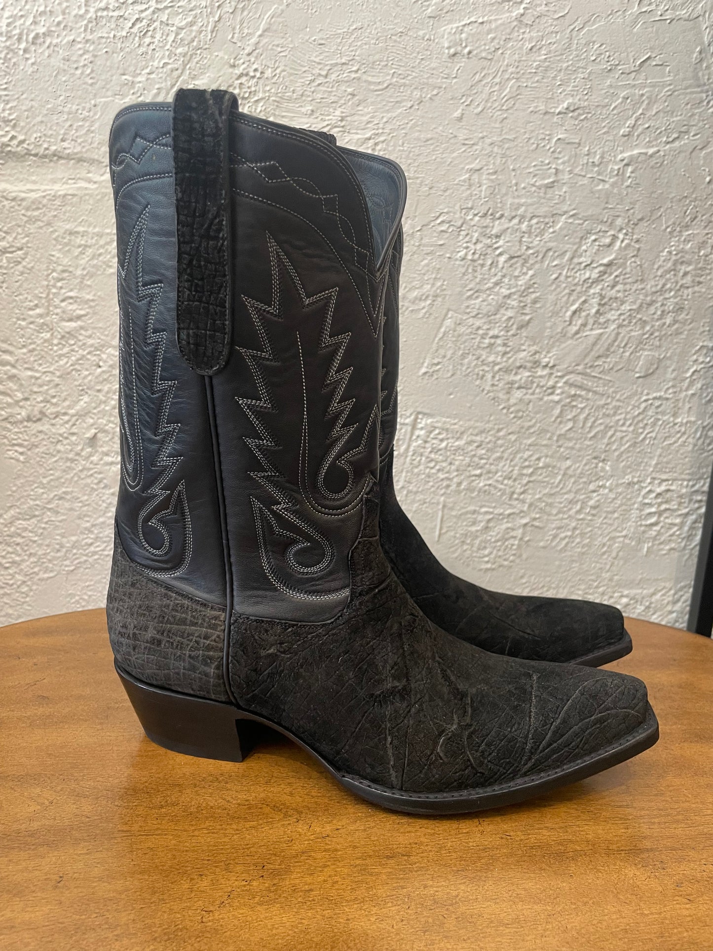 Hippo with Calfskin Western in Noir