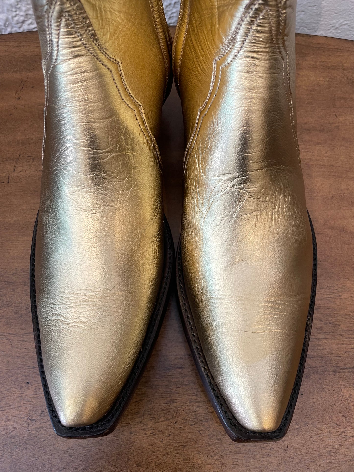 Women’s Calfskin Zip in Metallic Gold