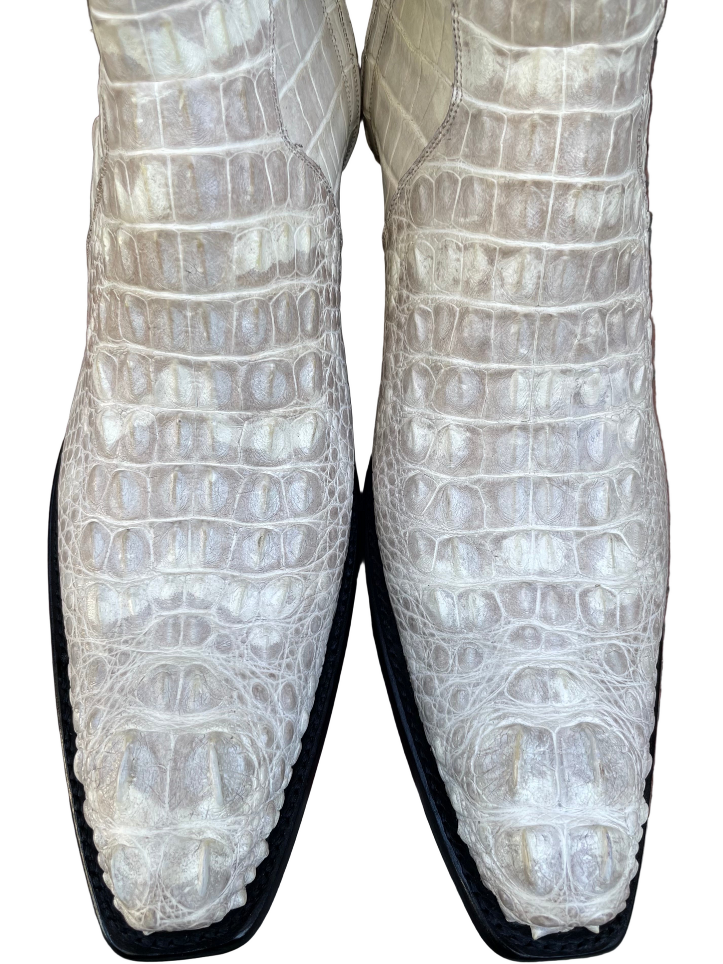 Full Hornback American Alligator Zip in Antiqued Blanc