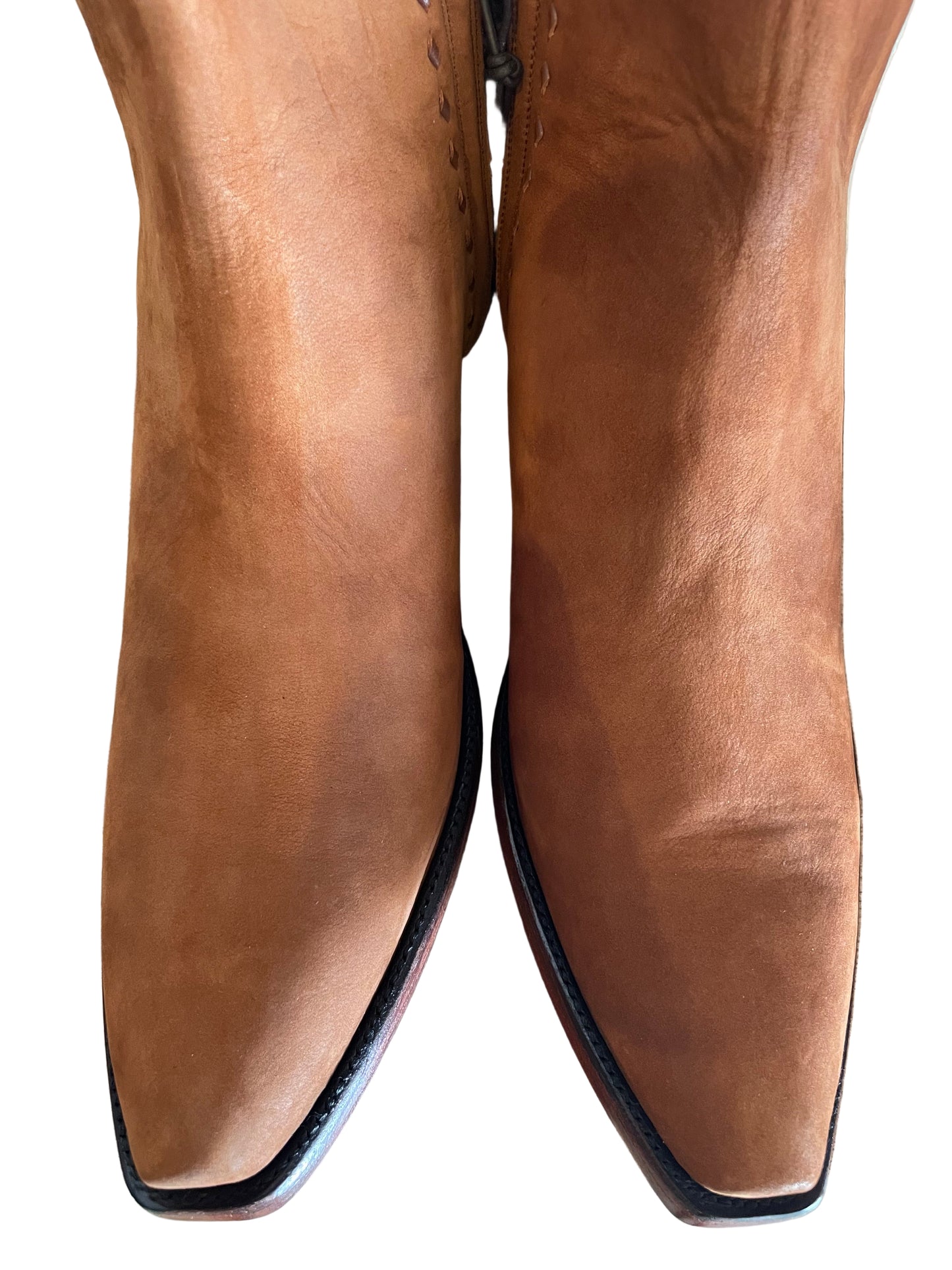 Nubuck Zip with Buckstitch in Cognac