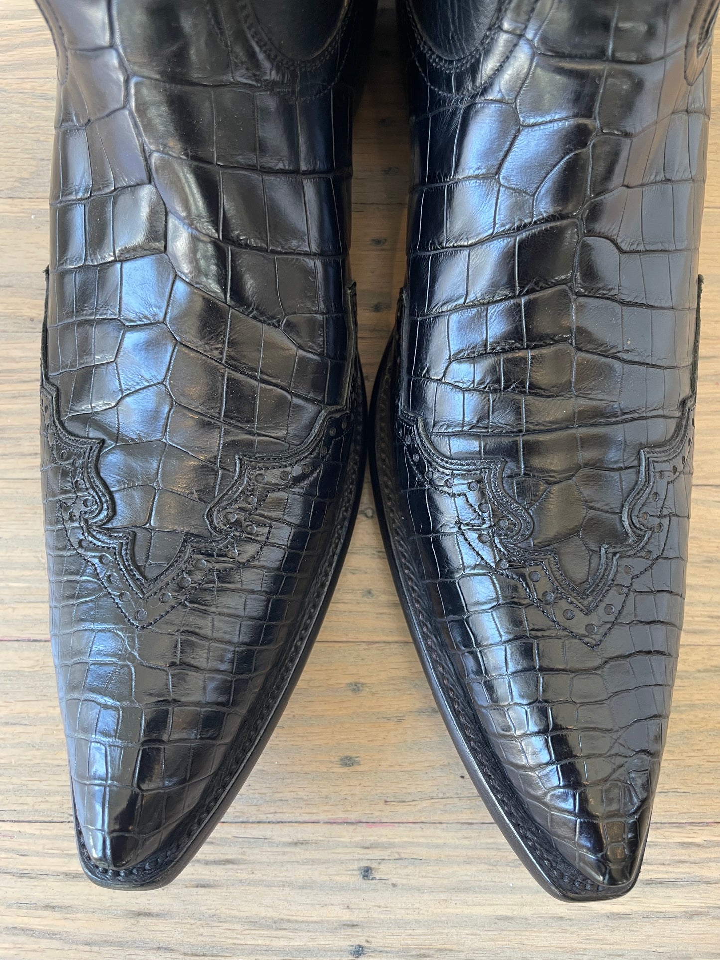 Majestic Alligator Belly with Calfskin in Noir