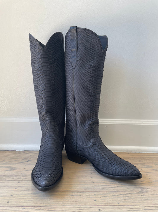 Tall Nubuck Python in Noir