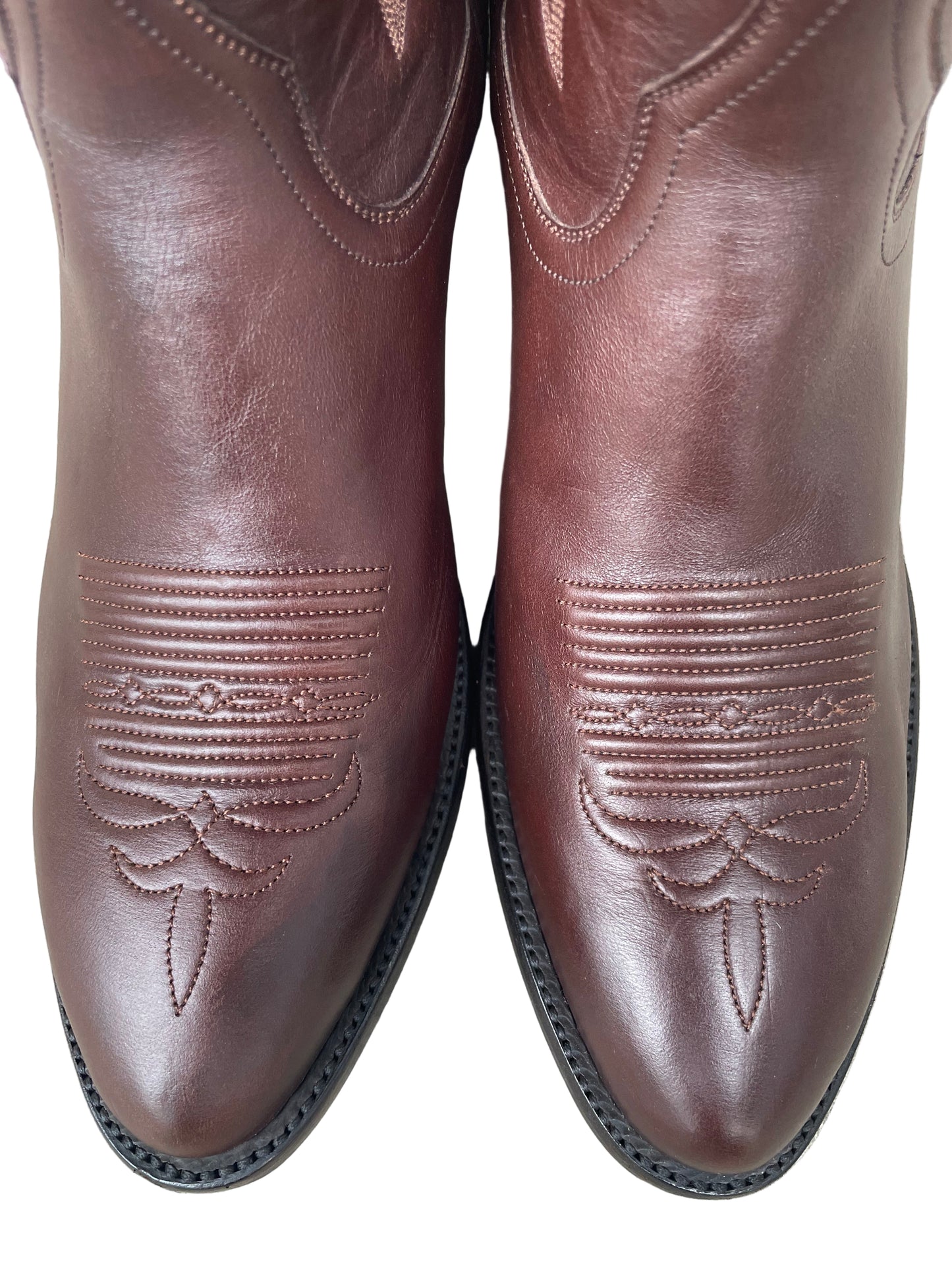 Classic Cowgirl in Sport Rust