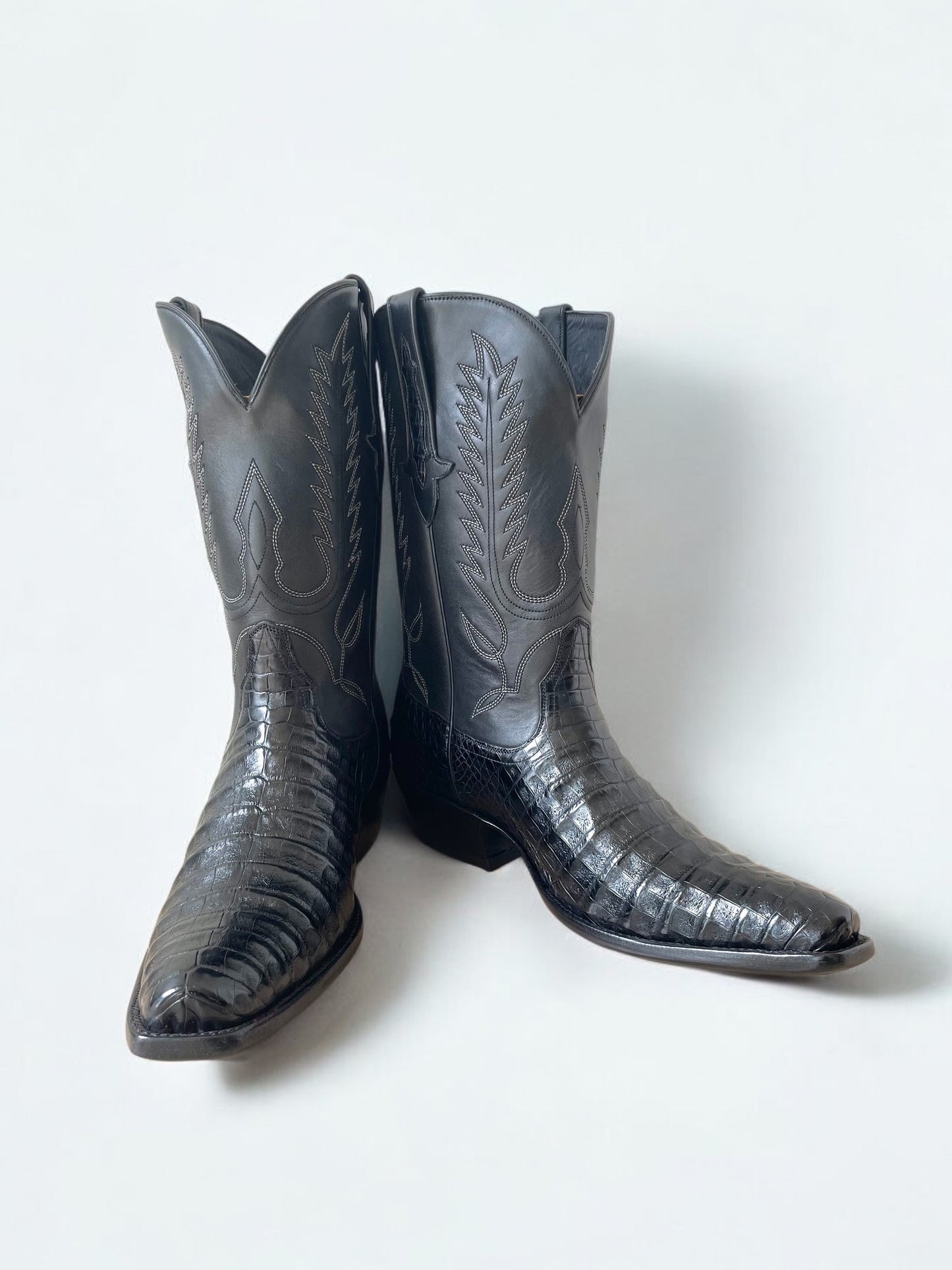 Caiman Belly Cowboy Boot in Noir