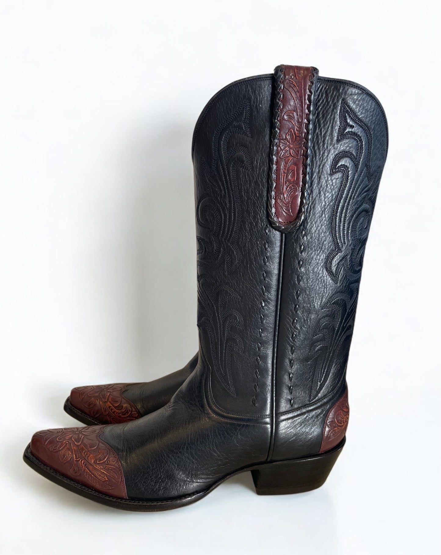 Water Buffalo Calf Western with Tooled Trim in Noir and Sport Rust