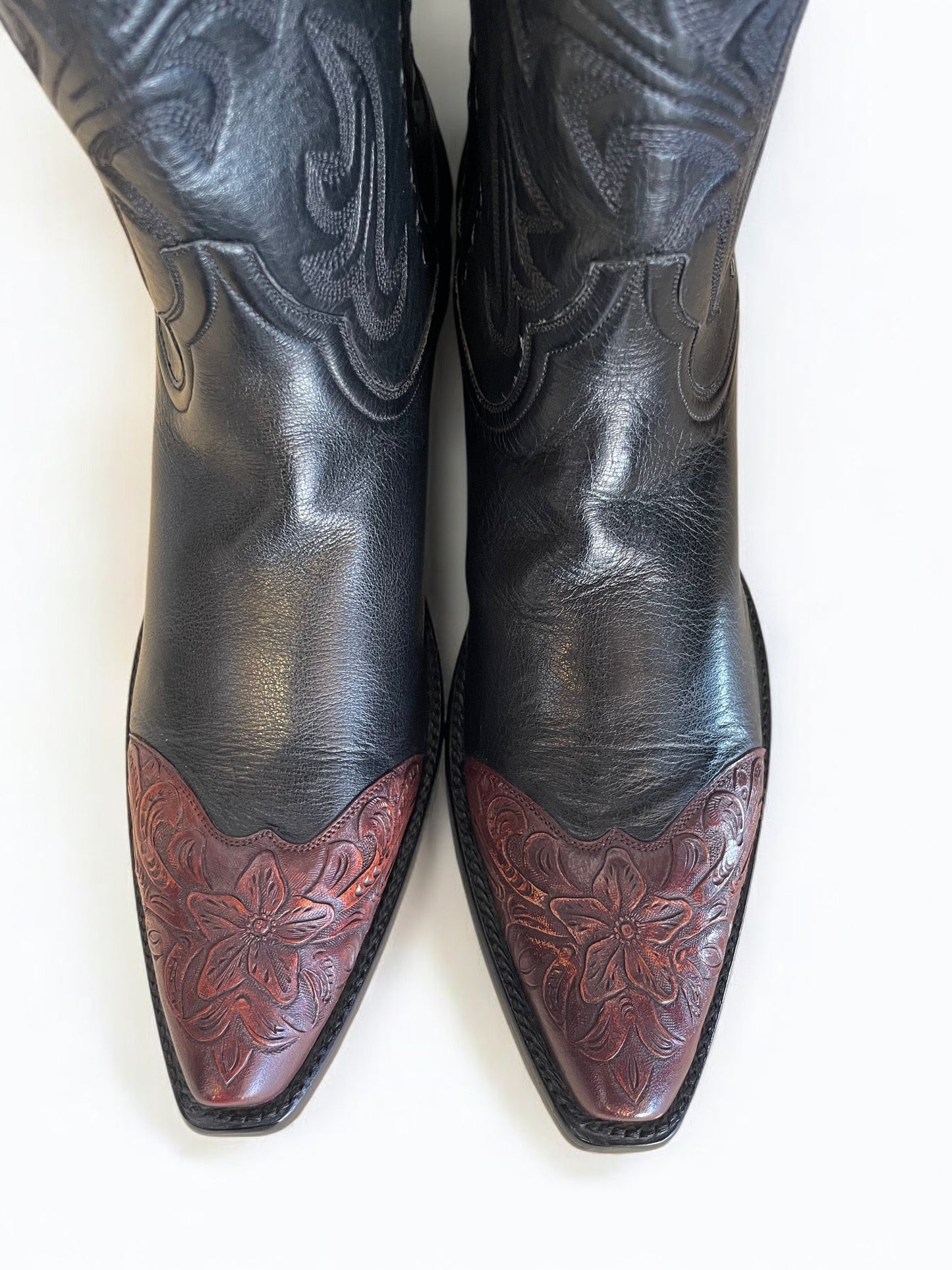 Water Buffalo Calf Western with Tooled Trim in Noir and Sport Rust