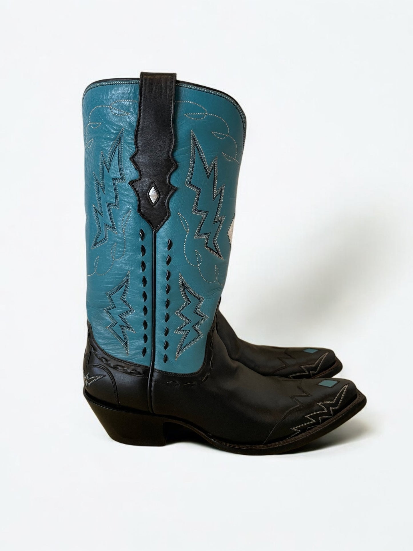 “Electric” Cowgirl in Turquoise and Noir Calf