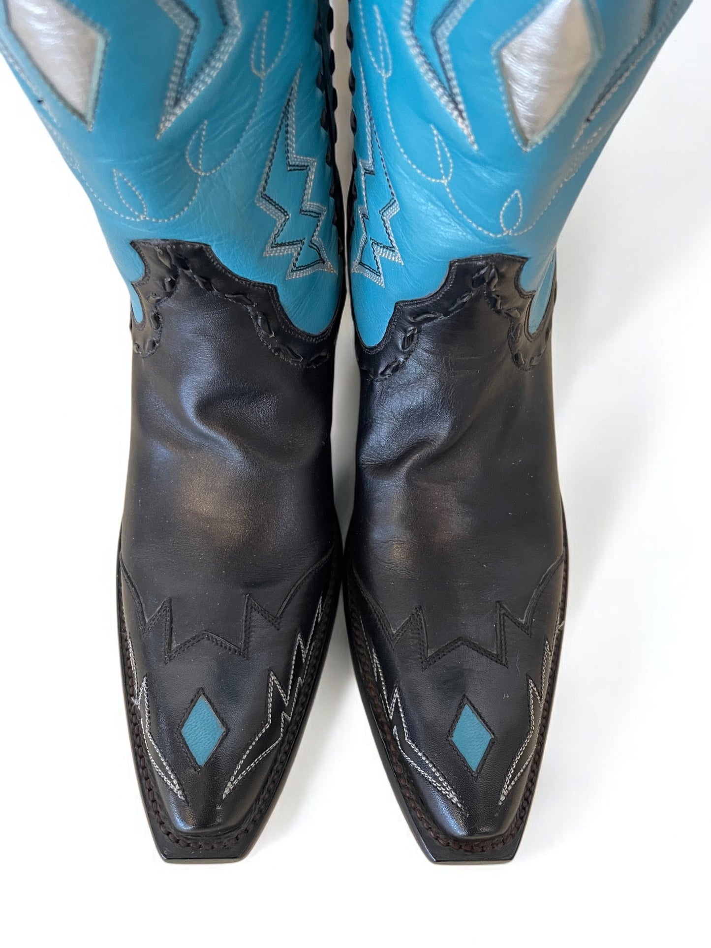 “Electric” Cowgirl in Turquoise and Noir Calf