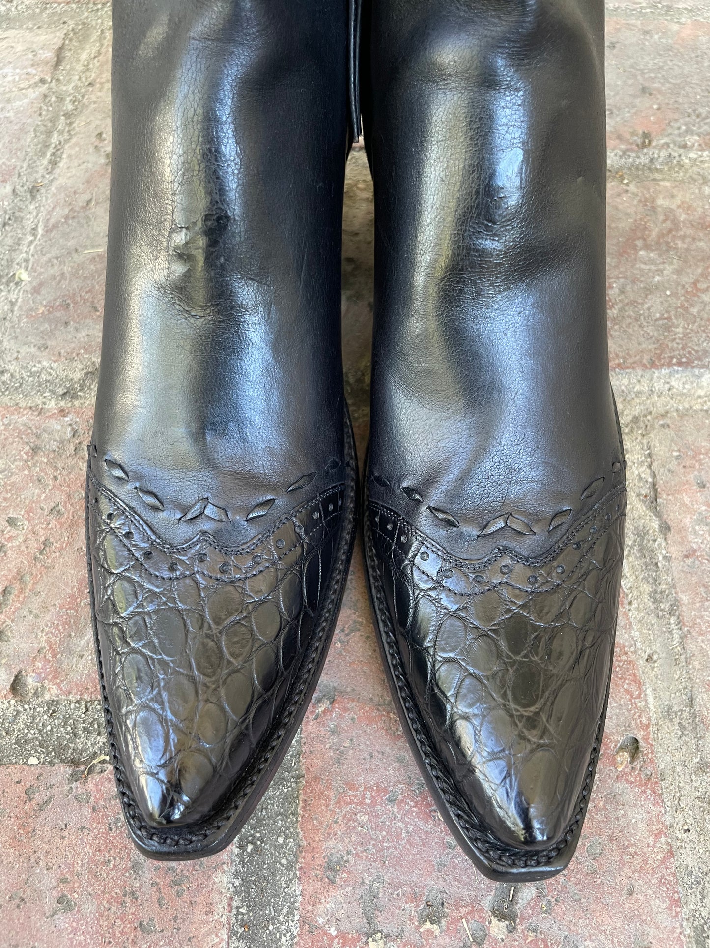 Noir Calfskin Et Alligator Trim With Buckstitch X Toe Zorro