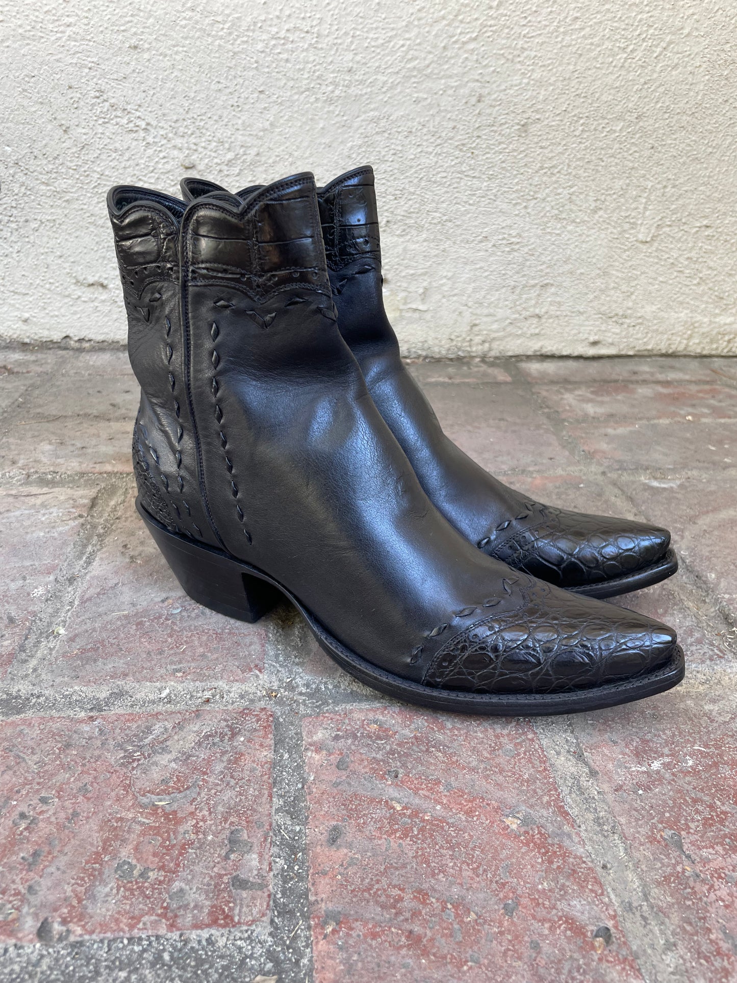 Noir Calfskin Et Alligator Trim With Buckstitch X Toe Zorro