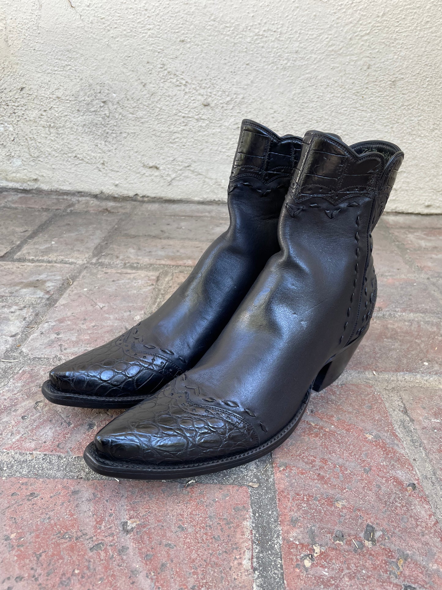 Noir Calfskin Et Alligator Trim With Buckstitch X Toe Zorro